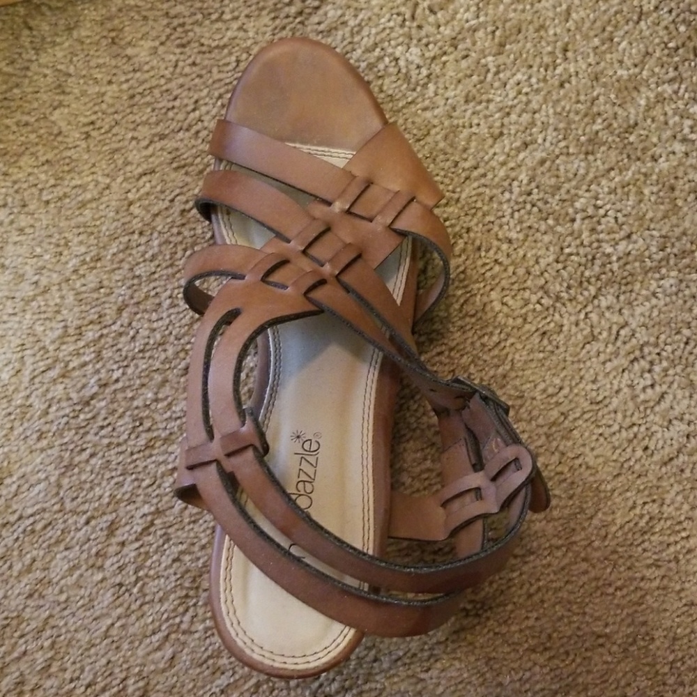 Sandles - Picture 3 of 3